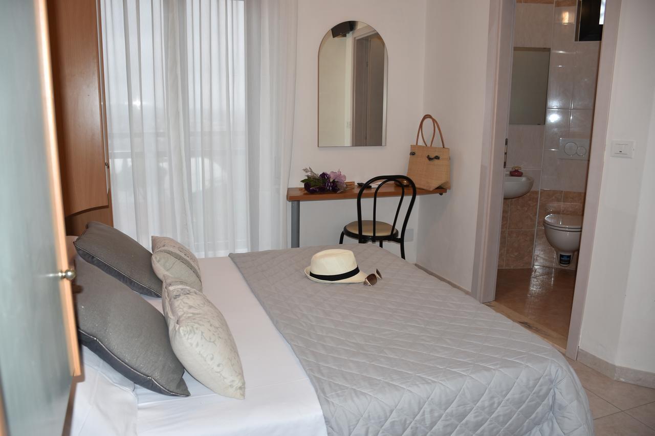 Hotel Gambrinus 리미니 외부 사진