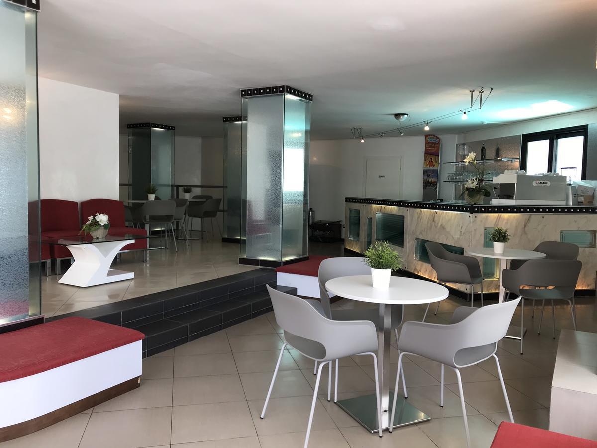 Hotel Gambrinus 리미니 외부 사진