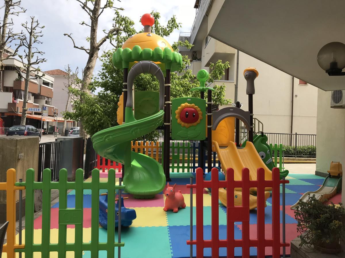 Hotel Gambrinus 리미니 외부 사진